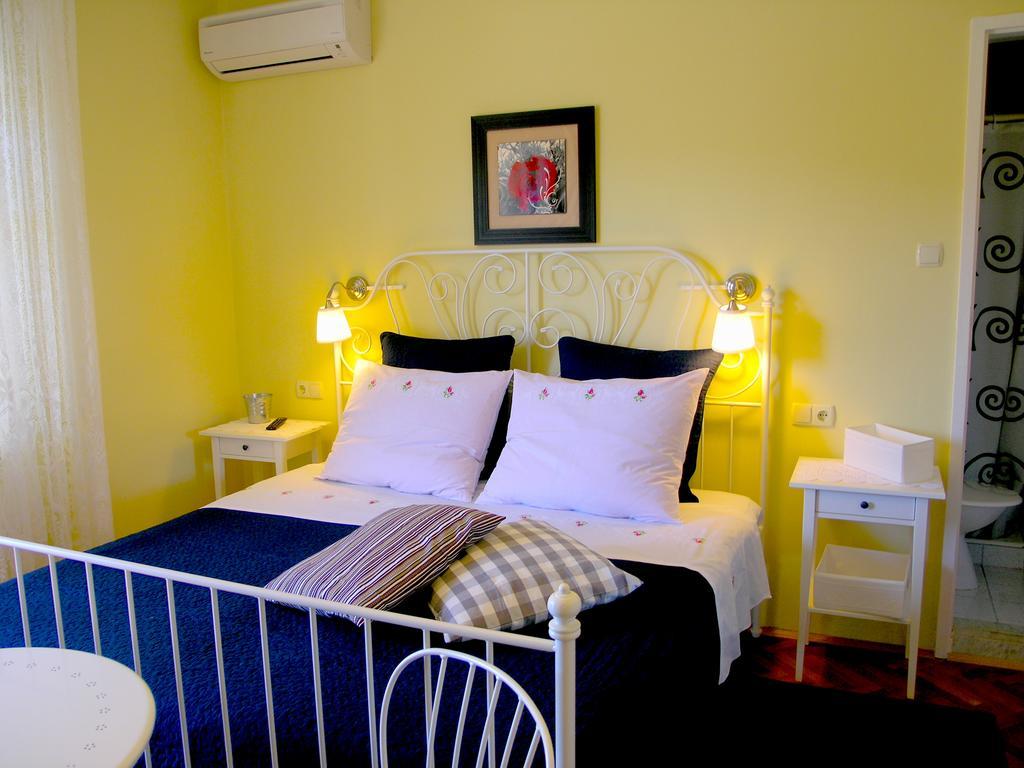 Hotel House Rozi Palit Esterno foto